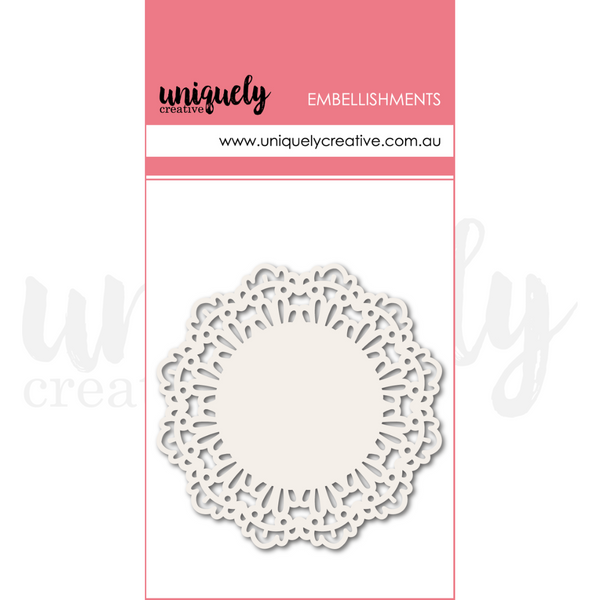 UCE2041 : White Layering Doilies  (Vintage Walls)