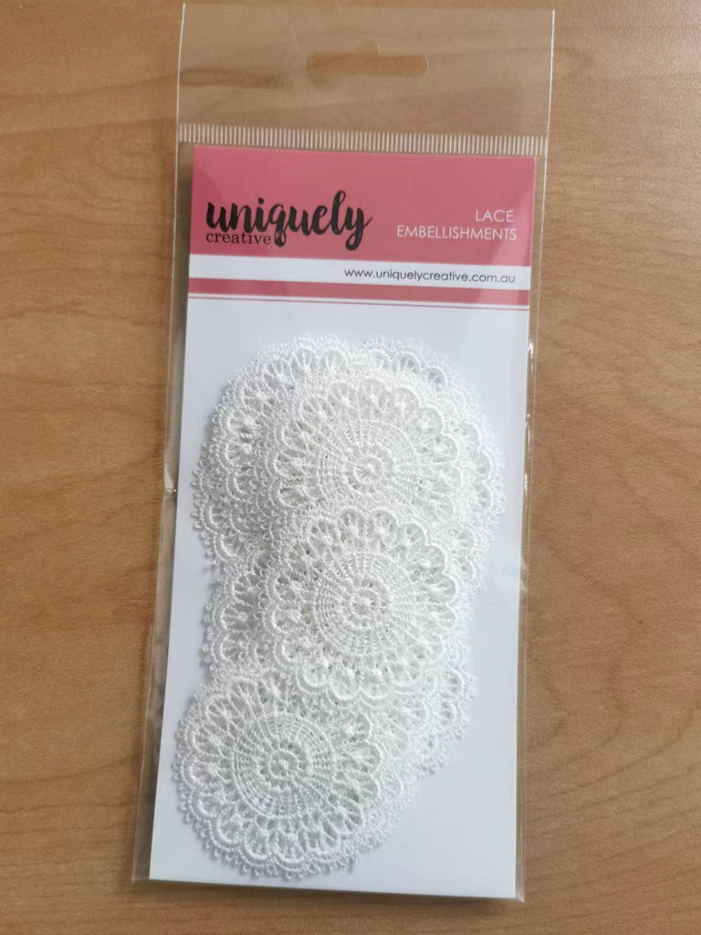 UCE2053 : Whimsical Lace Pieces (Vintage Walls)