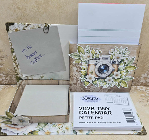 C2526 :Desk Tidy and Calendar (CK)